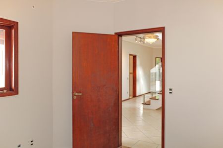 Casa de condomínio para alugar com 180m², 3 quartos e 4 vagasQuarto 1