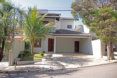 Casa de condomínio para alugar com 180m², 3 quartos e 4 vagasFachada da Casa