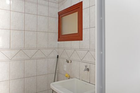 Casa de condomínio para alugar com 180m², 3 quartos e 4 vagasÁrea de Serviço