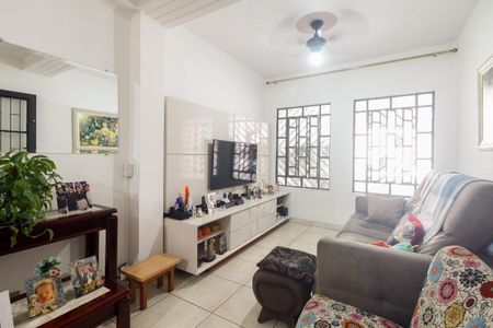 Casa à venda com 225m², 2 quartos e 1 vagaSala 