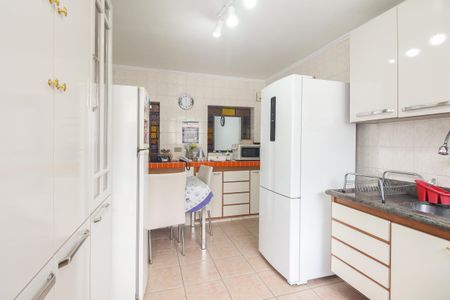 Casa à venda com 225m², 2 quartos e 1 vagaCozinha 