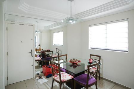 Apartamento à venda com 161m², 4 quartos e sem vagaSala