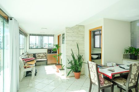 Apartamento à venda com 161m², 4 quartos e sem vagaVaranda