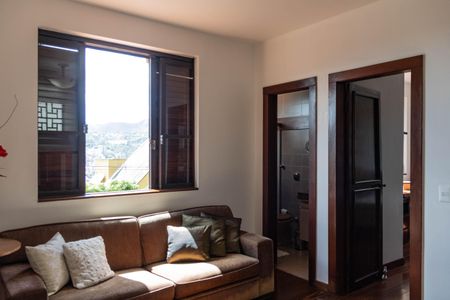 Casa à venda com 450m², 4 quartos e 4 vagasSala 2