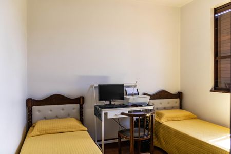 Casa à venda com 450m², 4 quartos e 4 vagasQuarto 2