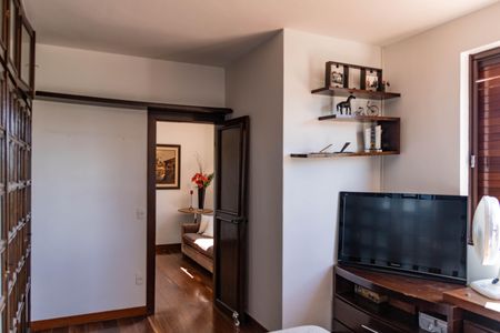 Casa à venda com 450m², 4 quartos e 4 vagasQuarto 1