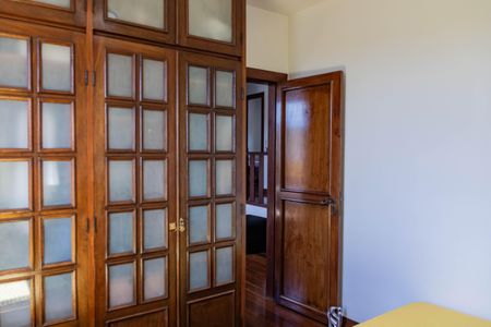 Casa à venda com 450m², 4 quartos e 4 vagasQuarto 2