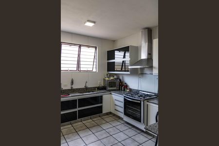 Casa à venda com 450m², 4 quartos e 4 vagasCozinha