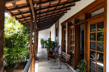 Casa à venda com 450m², 4 quartos e 4 vagasEntrada