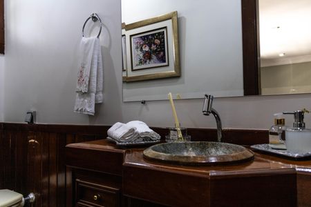 Casa à venda com 450m², 4 quartos e 4 vagasLavabo