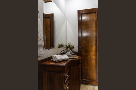 Casa à venda com 450m², 4 quartos e 4 vagasLavabo