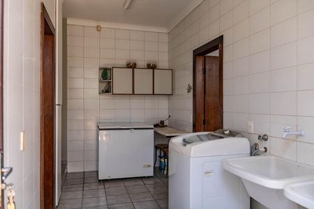 Casa à venda com 450m², 4 quartos e 4 vagasÁrea de Serviço