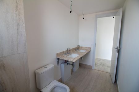 Apartamento à venda com 110m², 2 quartos e 2 vagas Apartamento à venda com 110m², 2 quartos e 2 vagasBanheiro da Suíte 2
