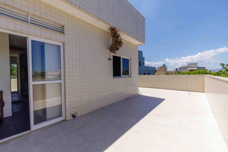 Apartamento à venda com 170m², 3 quartos e 3 vagas Apartamento à venda com 170m², 3 quartos e 3 vagasVaranda