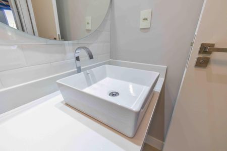 Apartamento à venda com 170m², 3 quartos e 3 vagas Apartamento à venda com 170m², 3 quartos e 3 vagasBanheiro Social