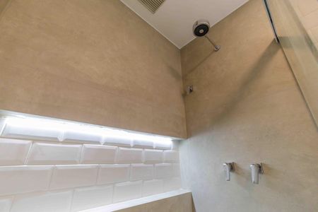 Apartamento à venda com 170m², 3 quartos e 3 vagas Apartamento à venda com 170m², 3 quartos e 3 vagasBanheiro Social