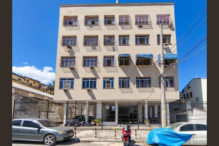 Apartamento à venda com 48m², 2 quartos e sem vagaFachada + Placa