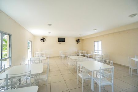 Apartamento à venda com 54m², 2 quartos e 1 vaga Apartamento à venda com 54m², 2 quartos e 1 vagaÁrea comum - Salão de festas