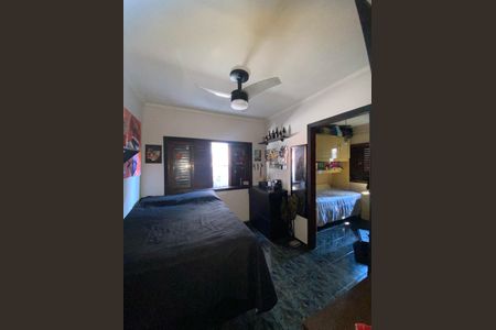 Casa à venda com 270m², 5 quartos e 2 vagas Casa à venda com 270m², 5 quartos e 2 vagasQuarto 2