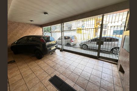 Casa à venda com 270m², 5 quartos e 2 vagas Casa à venda com 270m², 5 quartos e 2 vagasGaragem