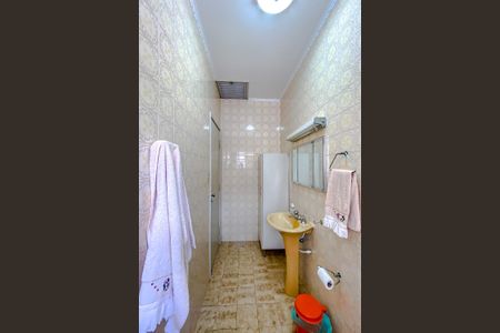 Casa à venda com 411m², 5 quartos e 6 vagasBanheiro da Suíte