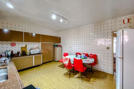 Casa à venda com 411m², 5 quartos e 6 vagasCozinha