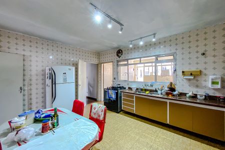 Casa à venda com 411m², 5 quartos e 6 vagasCozinha