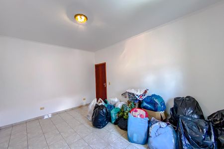 Casa à venda com 411m², 5 quartos e 6 vagasQuarto (Casa 3)