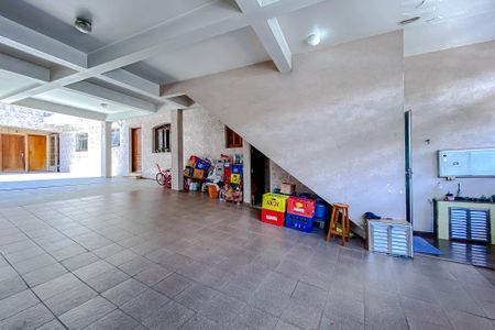 Casa à venda com 411m², 5 quartos e 6 vagasGaragem