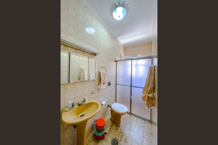 Casa à venda com 411m², 5 quartos e 6 vagasBanheiro da Suíte