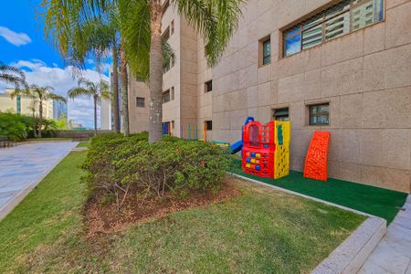 Apartamento à venda com 274m², 4 quartos e 5 vagas Apartamento à venda com 274m², 4 quartos e 5 vagasÁrea comum