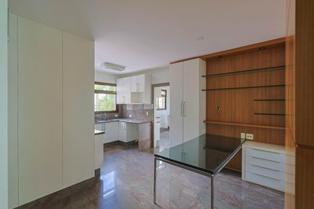 Apartamento à venda com 274m², 4 quartos e 5 vagas Apartamento à venda com 274m², 4 quartos e 5 vagasCozinha