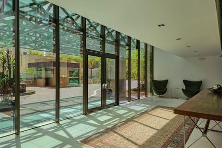 Apartamento à venda com 274m², 4 quartos e 5 vagas Apartamento à venda com 274m², 4 quartos e 5 vagasHall social