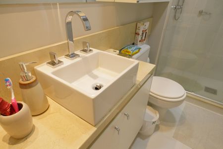 Apartamento à venda com 69m², 2 quartos e 1 vagaBanheiro da Suíte