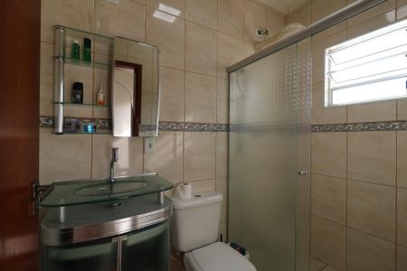 Casa à venda com 137m², 3 quartos e 2 vagasBanheiro da Suíte