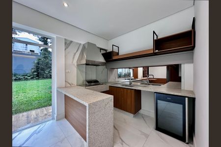 Casa à venda com 490m², 4 quartos e 7 vagas Casa à venda com 490m², 4 quartos e 7 vagasTerraço Gourmet