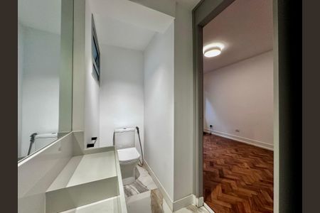 Casa à venda com 490m², 4 quartos e 7 vagas Casa à venda com 490m², 4 quartos e 7 vagasBanheiro Suíte 3 Térreo