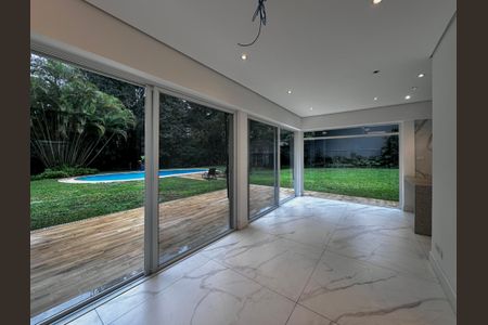 Casa à venda com 490m², 4 quartos e 7 vagas Casa à venda com 490m², 4 quartos e 7 vagasTerraço Gourmet