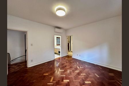 Casa à venda com 490m², 4 quartos e 7 vagas Casa à venda com 490m², 4 quartos e 7 vagasSuíte 1