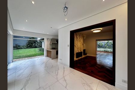 Casa à venda com 490m², 4 quartos e 7 vagas Casa à venda com 490m², 4 quartos e 7 vagasTerraço Gourmet