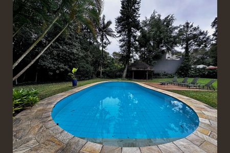 Casa à venda com 490m², 4 quartos e 7 vagas Casa à venda com 490m², 4 quartos e 7 vagasPiscina