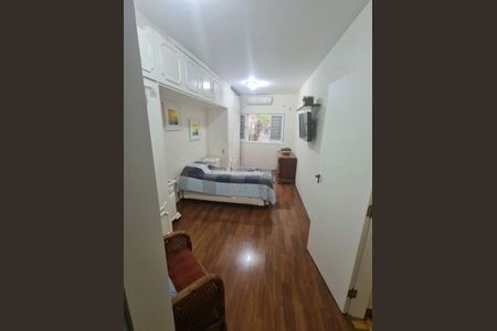 Casa à venda com 300m², 5 quartos e 4 vagas