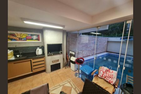Casa à venda com 300m², 5 quartos e 4 vagas