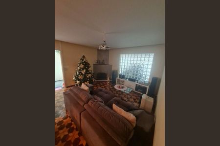 Casa à venda com 300m², 5 quartos e 4 vagas