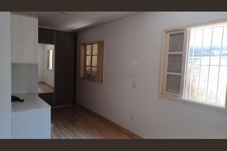 Casa à venda com 108m², 2 quartos e 2 vagas