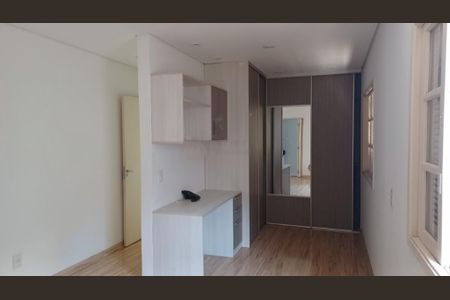 Casa à venda com 108m², 2 quartos e 2 vagas