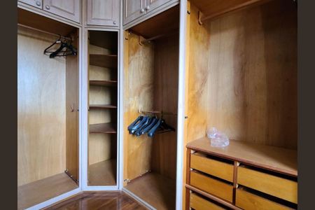 Apartamento à venda com 228m², 4 quartos e 3 vagas