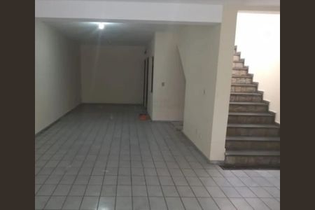 Casa à venda com 197m², 3 quartos e 4 vagas