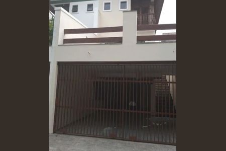 Casa à venda com 197m², 3 quartos e 4 vagas