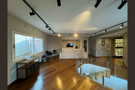 Apartamento à venda com 327m², 3 quartos e 4 vagas